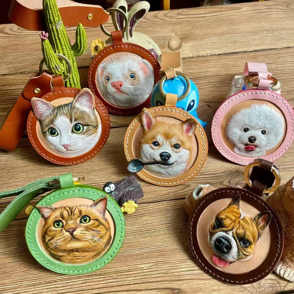 Handmade Leather Pet Portrait Keychain – Custom Dog or Cat Face Charm – A Meaningful Memorial Gift for Pet Lovers